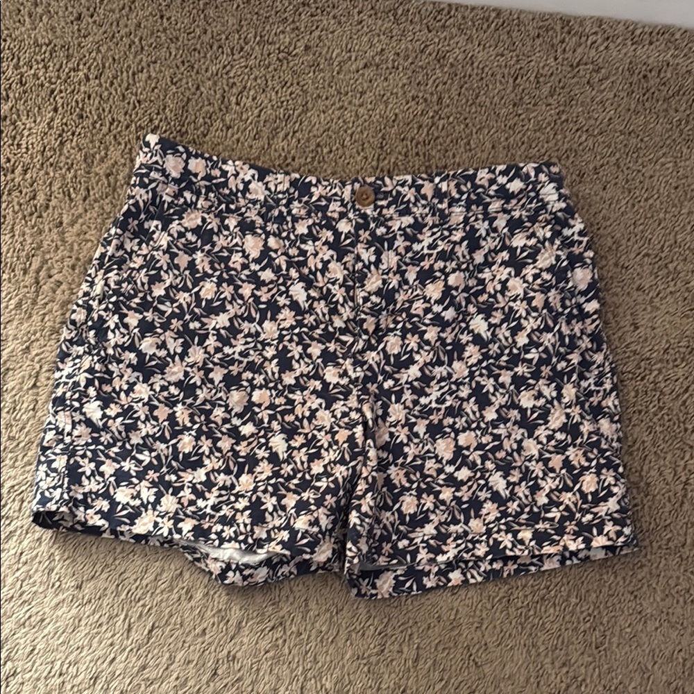 Floral Patterned Women's Shorts